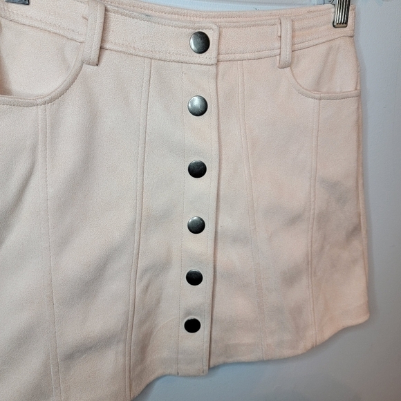 Zara | Button Up Pink Mini Skirt - Picture 2 of 8